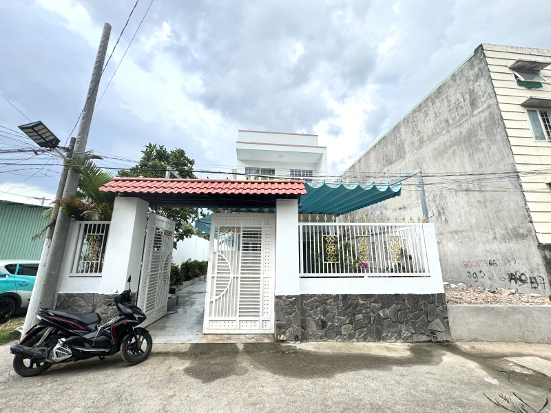 Bán biệt thự sân vườn Linh Đông 200m² – hẻm ô tô 5m – gần Vành đai 2 – giá chỉ 12.2 tỷ, dòng tiền - Ảnh chính